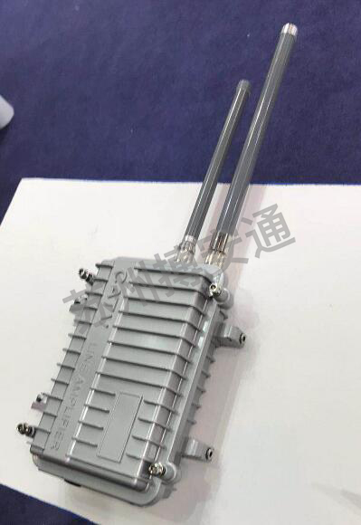 玻(bō)璃鋼天(tian)線